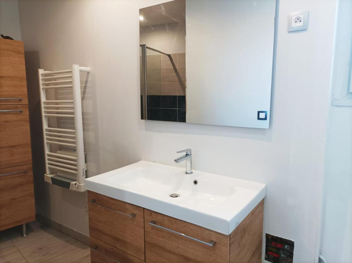 Agréable maison de ville tout confort Loudun Esterno foto